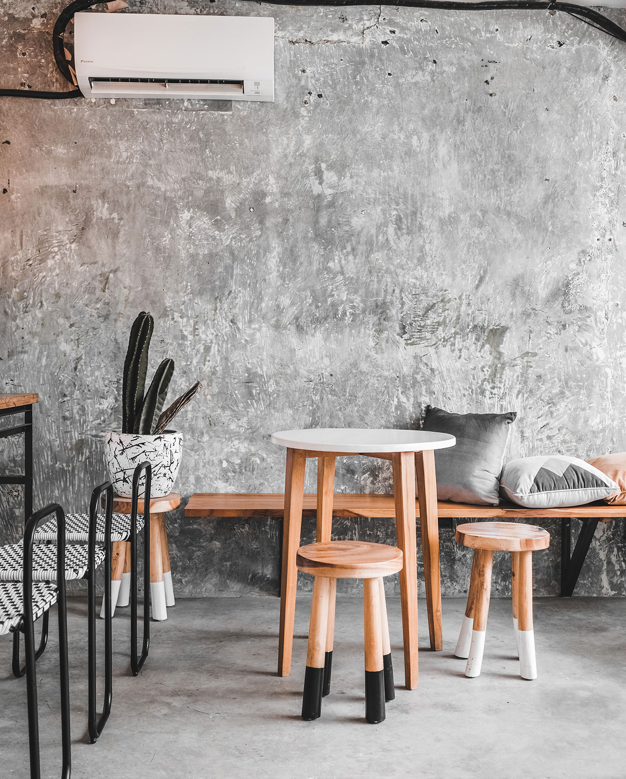 Wooden stools content-2